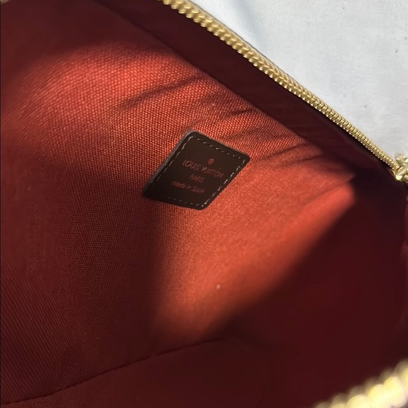 Louis Vuitton Brown and Black Belt Bag with Damier Print - Picture 3 of 4